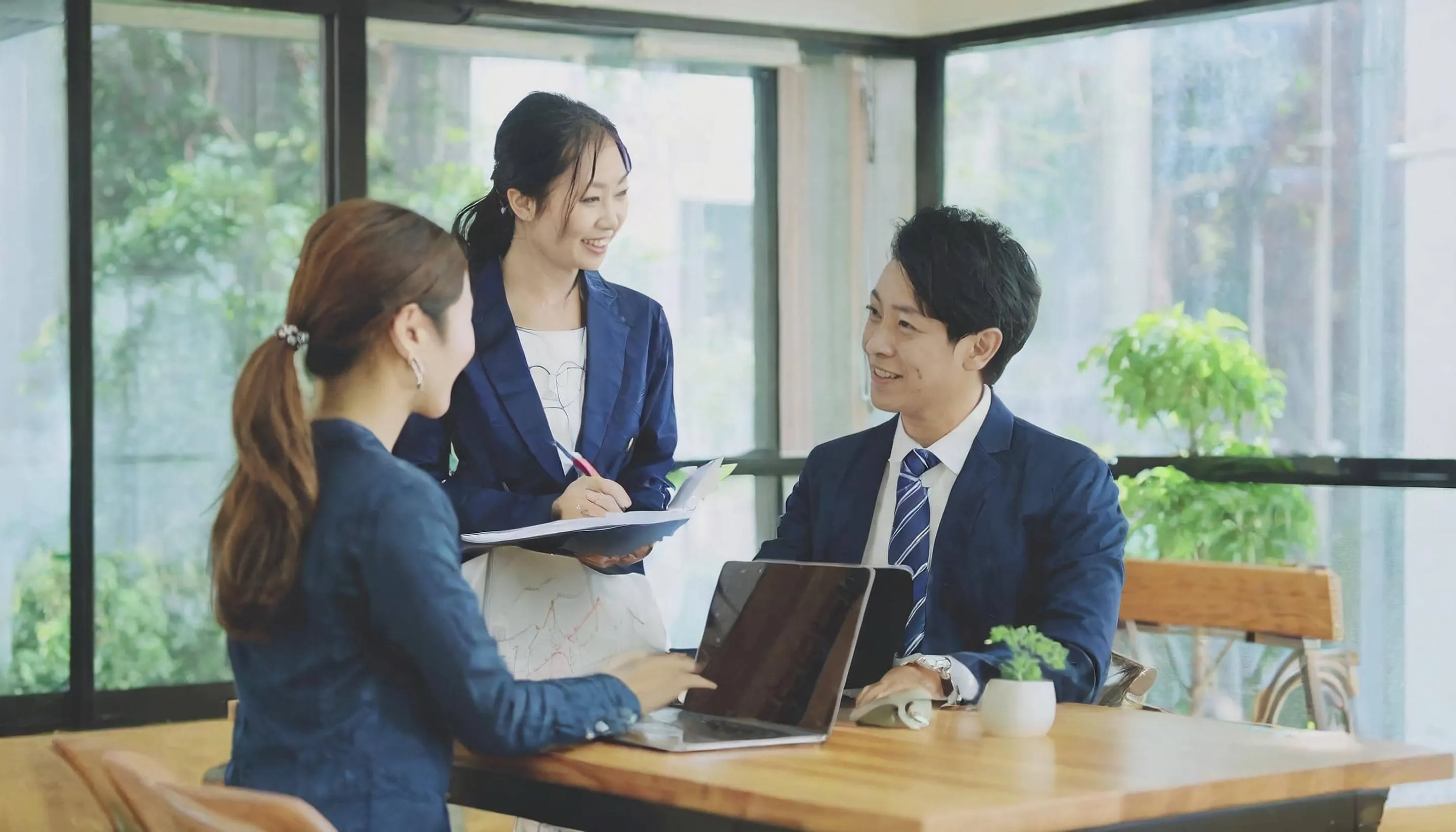 テクノロジーで社会課題を解決する。株式会社TETOTEトップページ画像